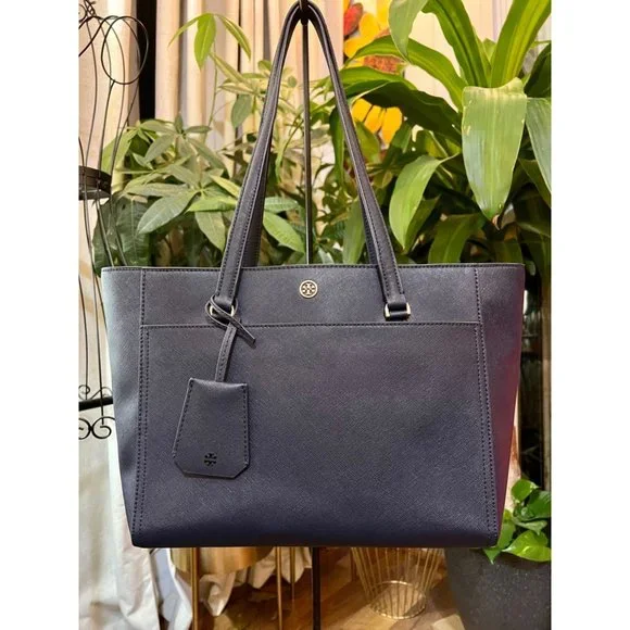 ♦️TORY BURCHN NAVY SMALL PARKER TOTE - Picture 12 of 12